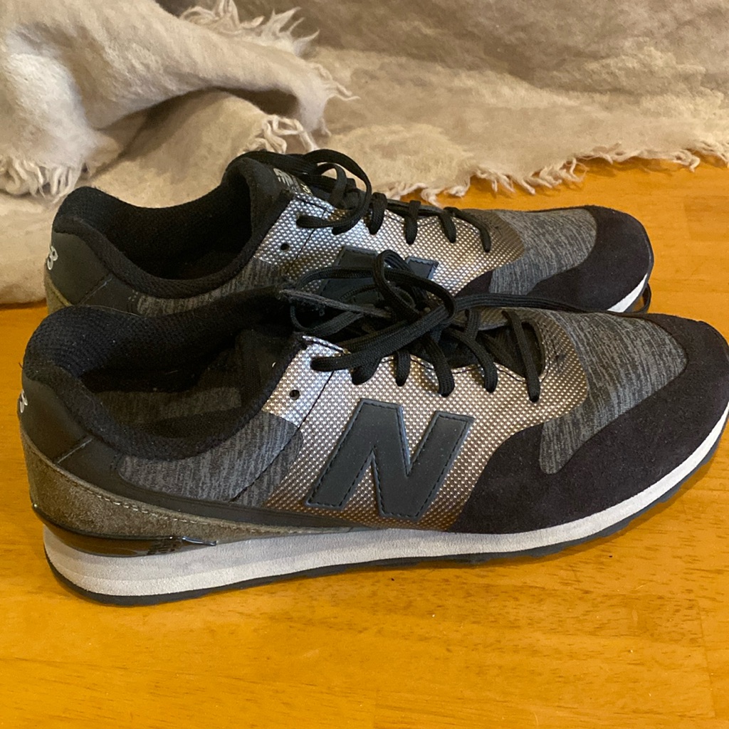 New Balance 696 Sneakers